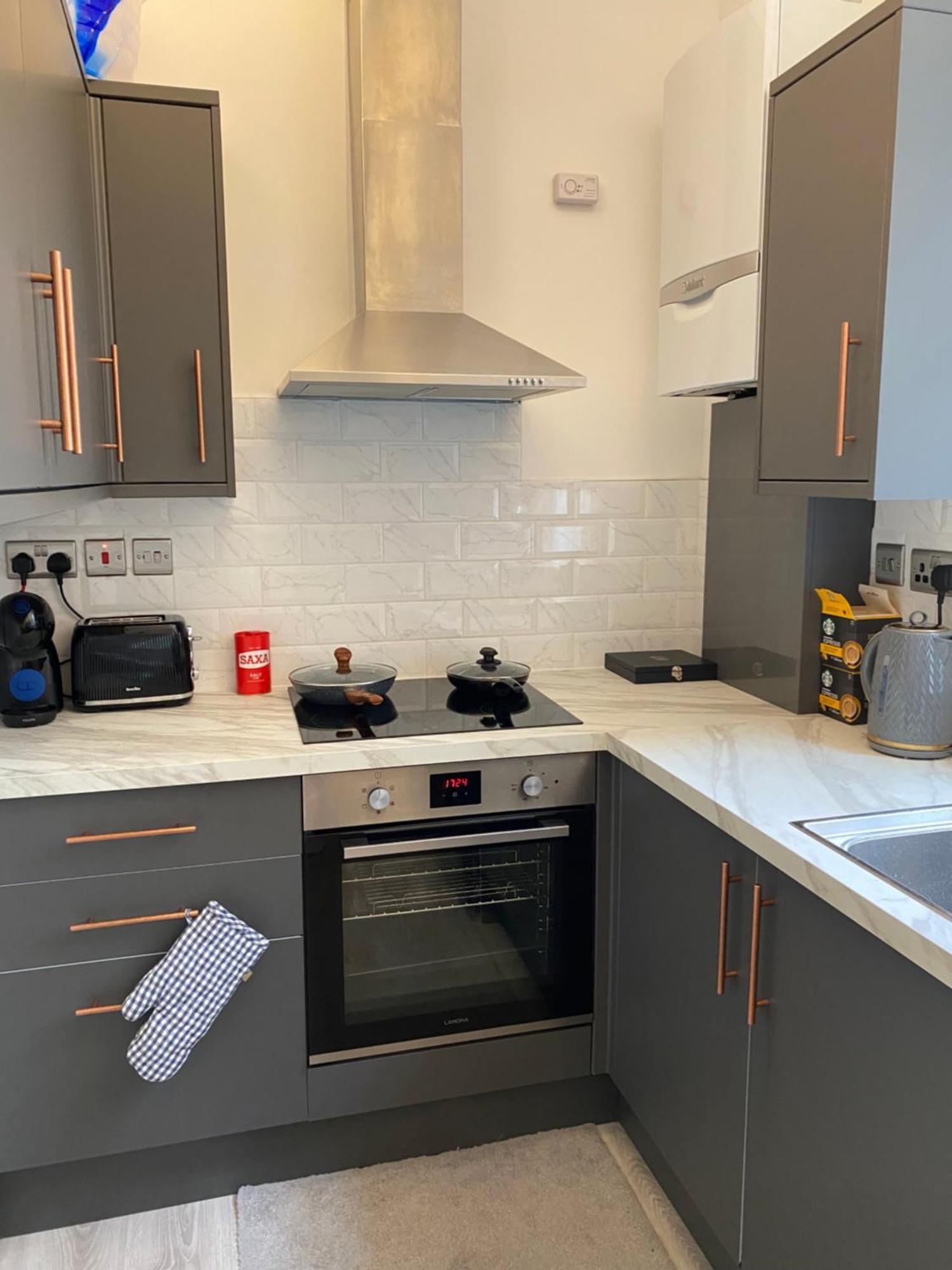Charming Newly Refurb 2-Bed 2-Bath Whole Apartment Near Hyde Park & Kensington, Prime Paddington Location Zone 1 Londra Esterno foto