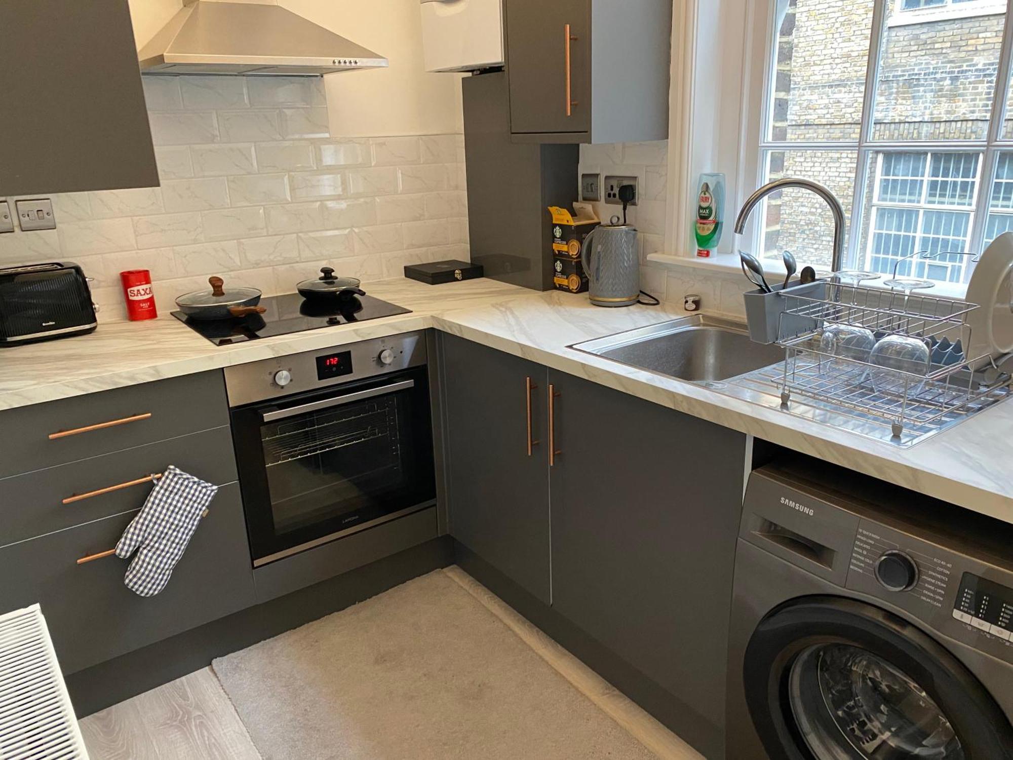 Charming Newly Refurb 2-Bed 2-Bath Whole Apartment Near Hyde Park & Kensington, Prime Paddington Location Zone 1 Londra Esterno foto