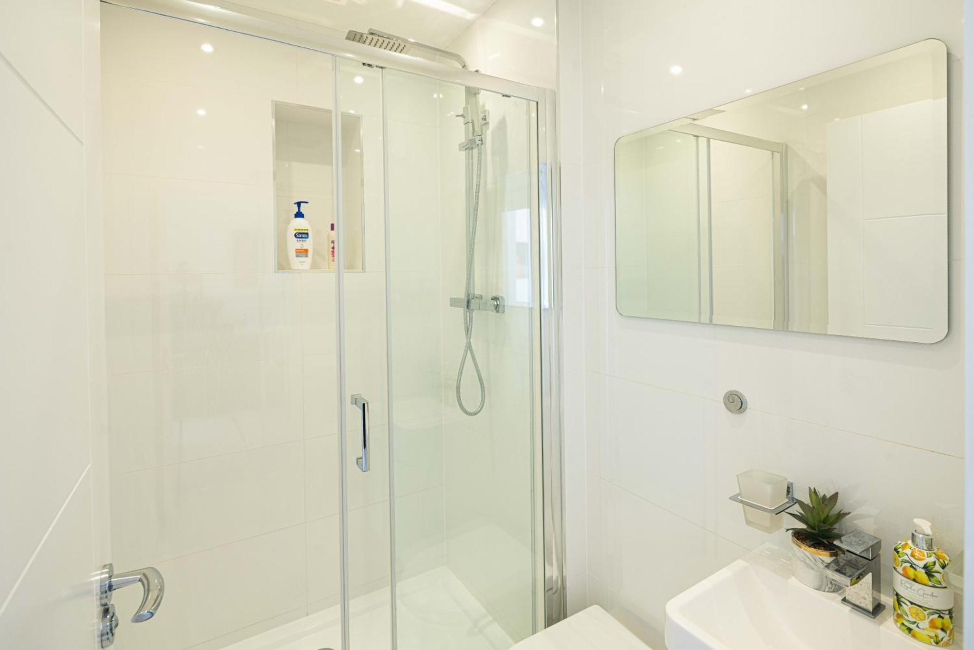 Charming Newly Refurb 2-Bed 2-Bath Whole Apartment Near Hyde Park & Kensington, Prime Paddington Location Zone 1 Londra Esterno foto