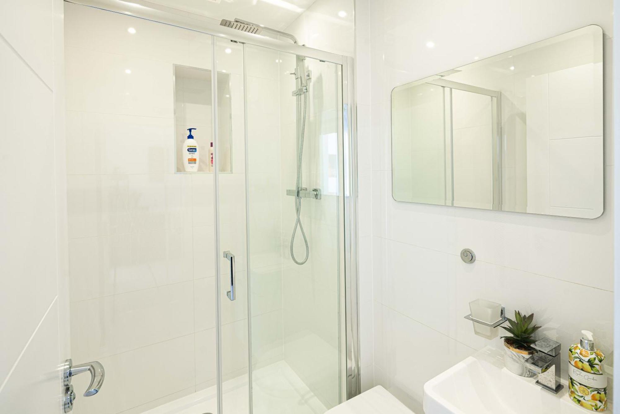 Charming Newly Refurb 2-Bed 2-Bath Whole Apartment Near Hyde Park & Kensington, Prime Paddington Location Zone 1 Londra Esterno foto